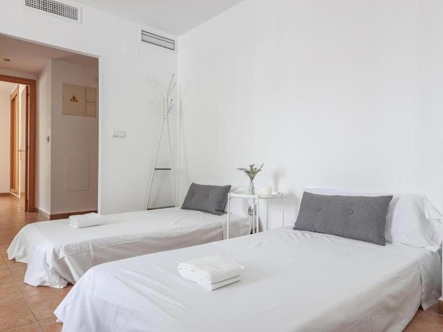 Appartamento Con Piscina Y Parking En Sevilla La Algaba