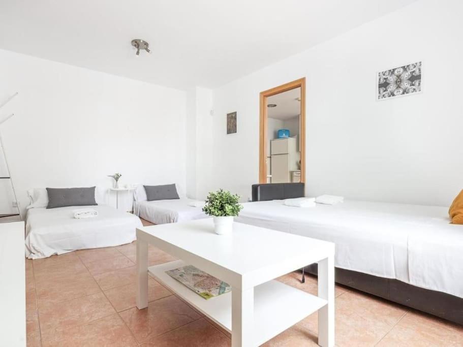 Con Piscina Y Parking En Sevilla Appartement La Algaba